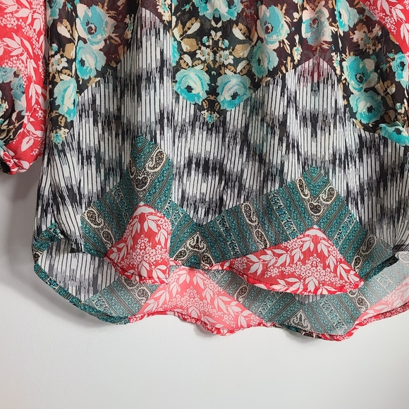 Fig and Flower Floral Sheer Top - Picture 5 of 9